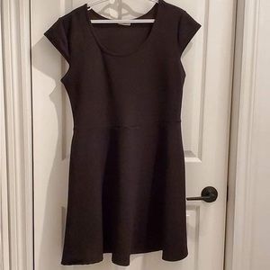 Black cap sleeve dress